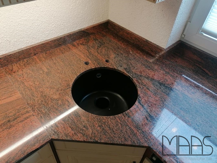 Granit Arbeitsplatte Multicolor Rot India mit Unterbauspüle
