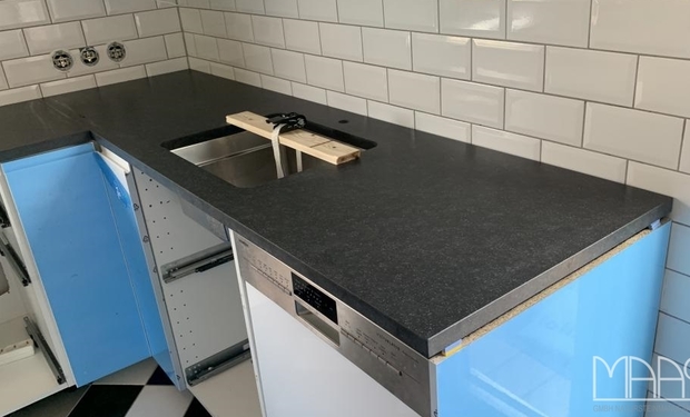 Bad Camberg IKEA Küche mit Granit Arbeitsplatten Black Cloudy