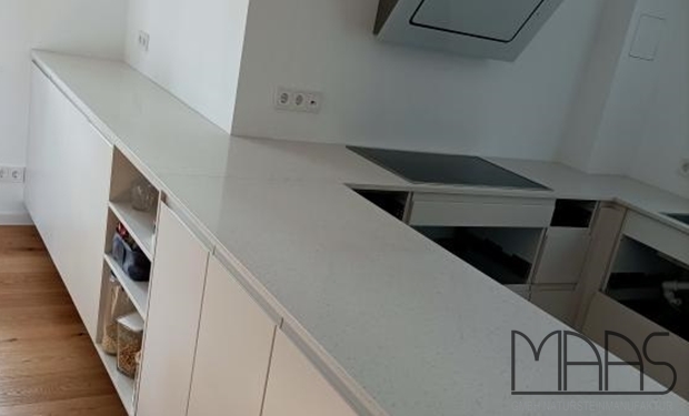Berlin Compac Arbeitsplatten und Fensterbank Moon
