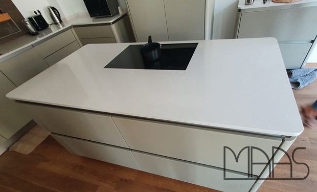 Berlin Silestone Arbeitsplatte Yukon