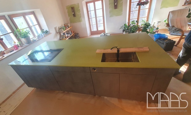 Dresden Caesarstone Arbeitsplatte 2710 Apple Martini