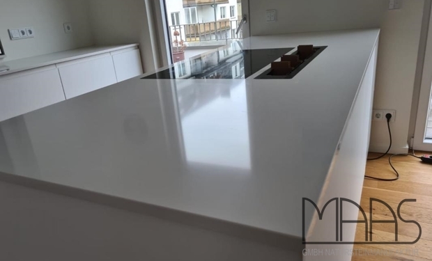 Düsseldorf Silestone Arbeitsplatten Iconic White