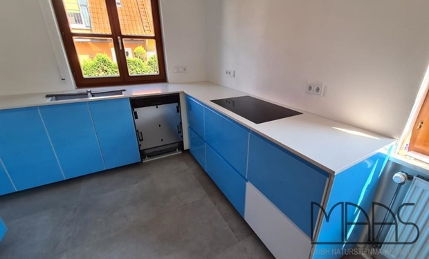 Eichenau IKEA Küche mit Silestone Arbeitsplatten Miami White