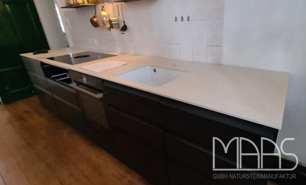 Freiburg im Breisgau Keramik SapienStone Arbeitsplatten Luna Limestone