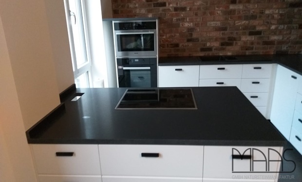 Hürth IKEA Küche mit Granit Arbeitsplatten Nero Assoluto Zimbabwe