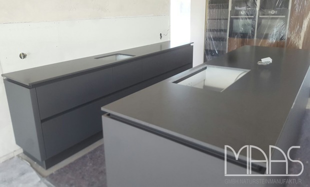 Karlsruhe Caesarstone Arbeitsplatten Raven