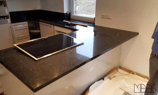 Kiel Silestone Arbeitsplatten Negro Stellar