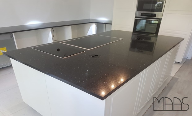 Köln IKEA Küche mit Silestone Arbeitsplatten Negro Stellar