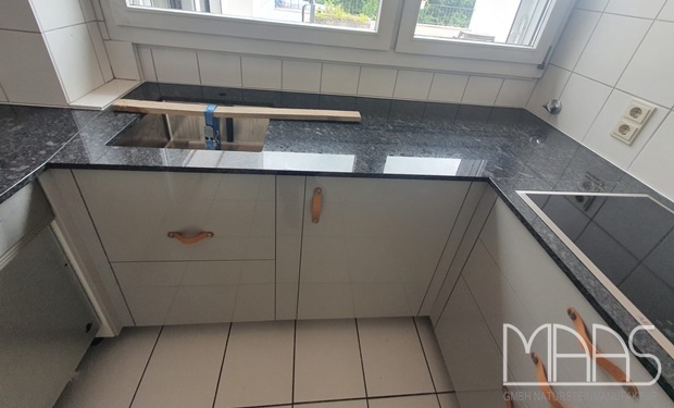 Königswinter IKEA Küche mit Granit Arbeitsplatten Steel Grey