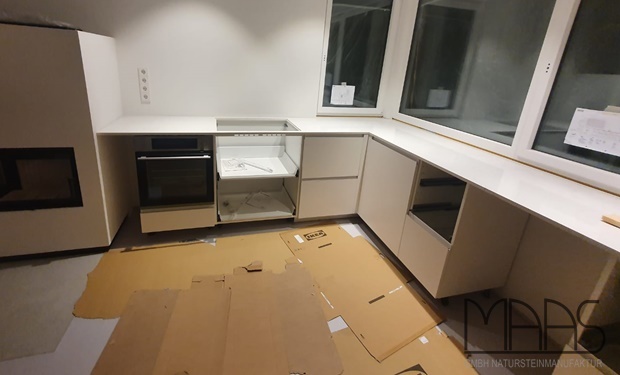 Leipzig IKEA Küche mit Compac Arbeitsplatten Unique Arabescato