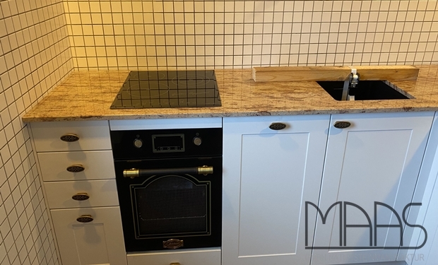Lohmar Granit Arbeitsplatten und Wischleisten Ivory Brown
