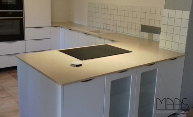 Magdeburg Caesarstone Arbeitsplatten 4255 Creme Brule