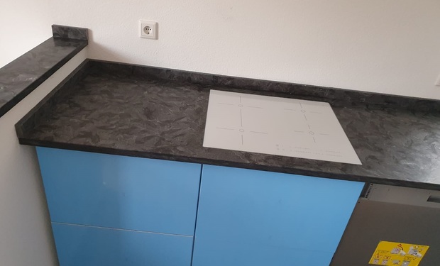 Mainz IKEA Küche mit Granit Arbeitsplatten und Wischleisten Anden Phyllit