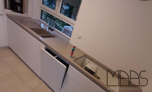 Mössingen Neolith Arbeitsplatten und Fensterbank Pietra di Luna