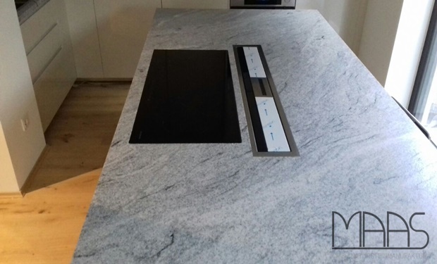 München IKEA Küche mit Granit Arbeitsplatten Viscont White