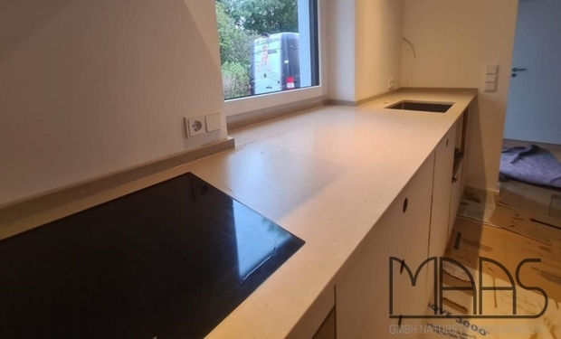 München Silestone Arbeitsplatten und Wischleisten Royal Reef