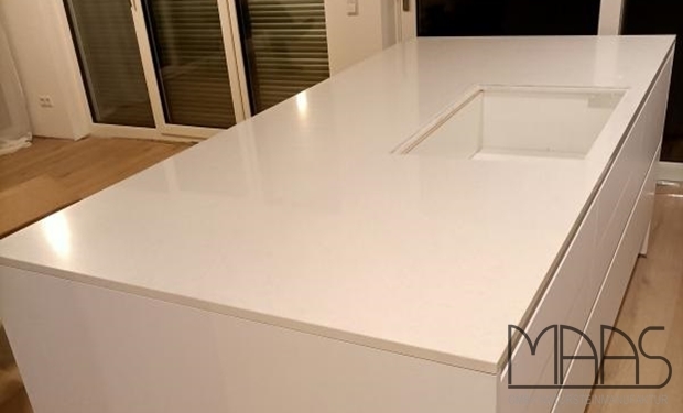 Schwäbisch Hall Caesarstone Arbeitsplatten 4600 Royal Snow