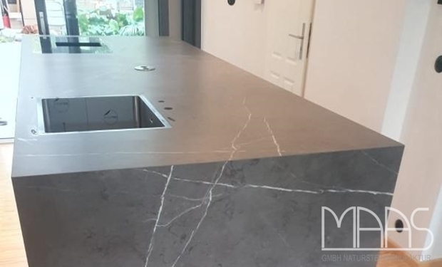 Übach-Palenberg Infinity Arbeitsplatte und Seitenwangen Pietra Grey