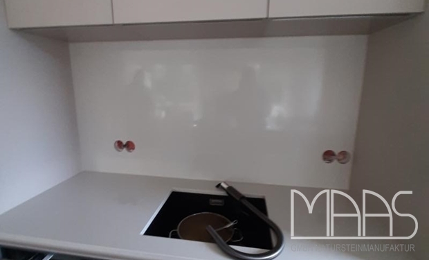 Waldkirch Silestone Arbeitsplatten und Rückwand Desert Silver