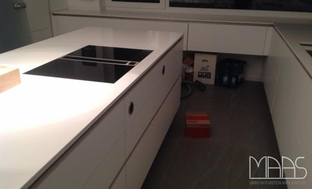 Würzburg Caesarstone Arbeitsplatten Pure White