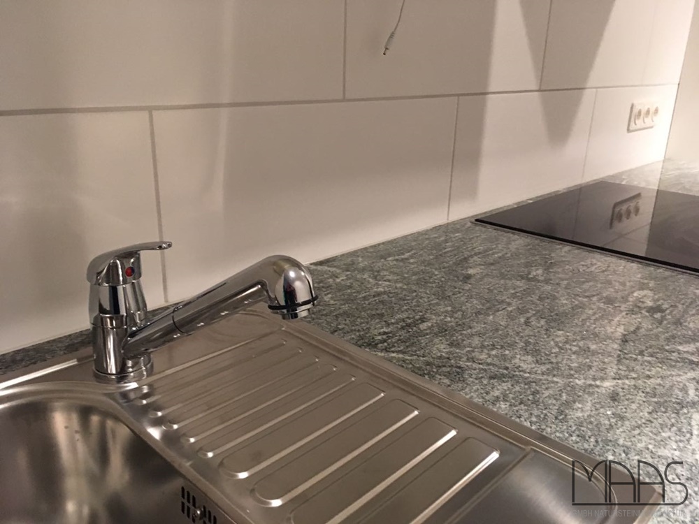 Granit Arbeitsplatte Multicolor Grün mit polierten Oberflächen