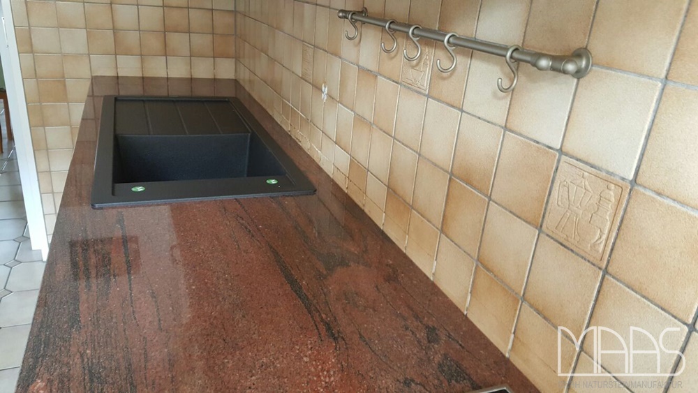 Granit Arbeitsplatten Multicolor Guayana in Köln montiert