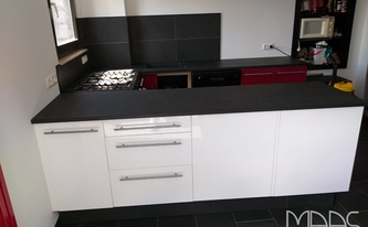 Küche in Aldenhoven mit Schiefer Arbeitsplatten Mustang Schiefer