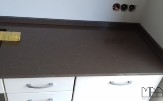 Silestone Arbeitsplatten und Wischleisten Ironbark