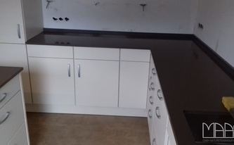 Silestone Arbeitsplatten Ironbark in Alfter montiert