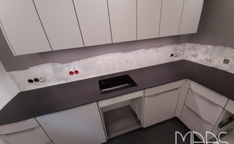 L-Küche mit Dekton Arbeitsplatten Sirius