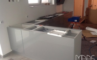 Aufmaß für die Caesarstone Küchenarbeitsplatten in Bergisch Gladbach