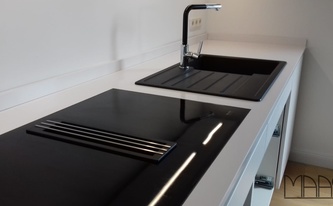 Polierte Silestone Arbeitsplatte Blanco Zeus Extreme in 2 cm Stärke