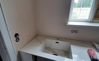 Spüle in der Level Keramik Arbeitsplatte Statuario Michelangelo