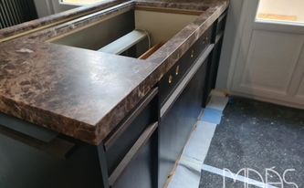 Marmor Arbeitsplatte Marron Emperador mit Ausschnitten