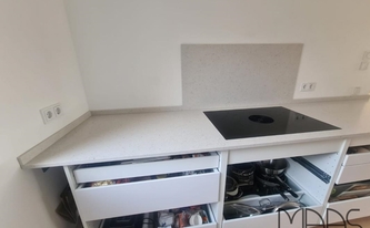Silestone Wischleisten und Rückwand Lime Delight