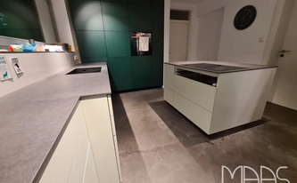 Montage in Bonn der Dekton Arbeitsplatten Eter