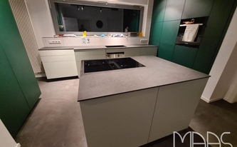 Kücheninsel mit Dekton Arbeitsplatte Eter