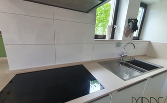 Dekton Arbeitsplatte Sasea mit Ceranfeld und Spüle