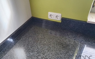 Granit Sockelleisten Nero Impala / Impala Scuro MD in Bonn montiert