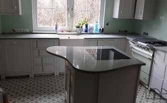 Küche in Bonn mit Granit Andeer Arbeitsplatten