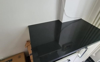 Ausklinkung in der Granit Arbeitsplatte Assoluto Black Extra