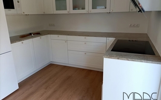 Granit Arbeitsplatten Astoria Ivory in Bonn montiert