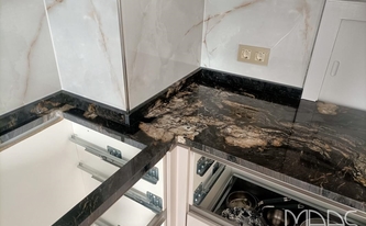 Granit Arbeitsplatten Black Cosmic mit Ausschnitt