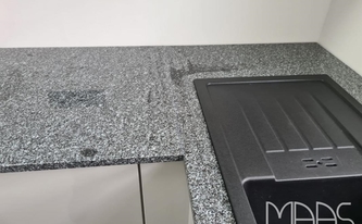 Granit Arbeitsplatte Negro Tulipa mit Spüle