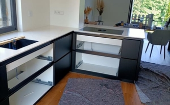 Küche in Brühl mit Silestone Arbeitsplatten Ethereal Glow