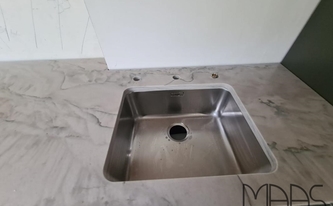 Spüle in der Granit Arbeitsplatte Dakar