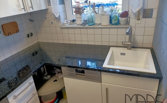 Montage in Dreieich der Granit Arbeitsplatte Nero Angola