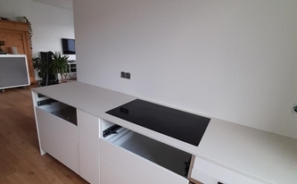 Küchenzeile mit Caesarstone Arbeitsplatten 3141 Osprey