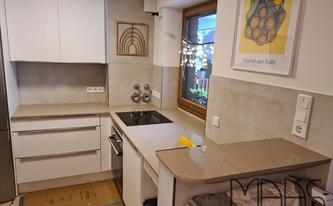 Montage der Caesarstone Arbeitsplatten 4230 Shitake in Düsseldorf