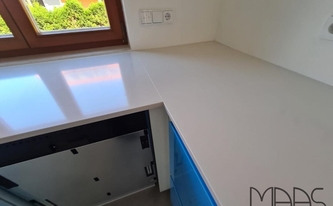 Ausklinkung in der Silestone Arbeitsplatte Miami White